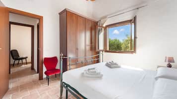 3 bedrooms, free WiFi, bed sheets