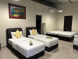 Casa familiar | 8 dormitorios, cortinas opacas, ropa de cama