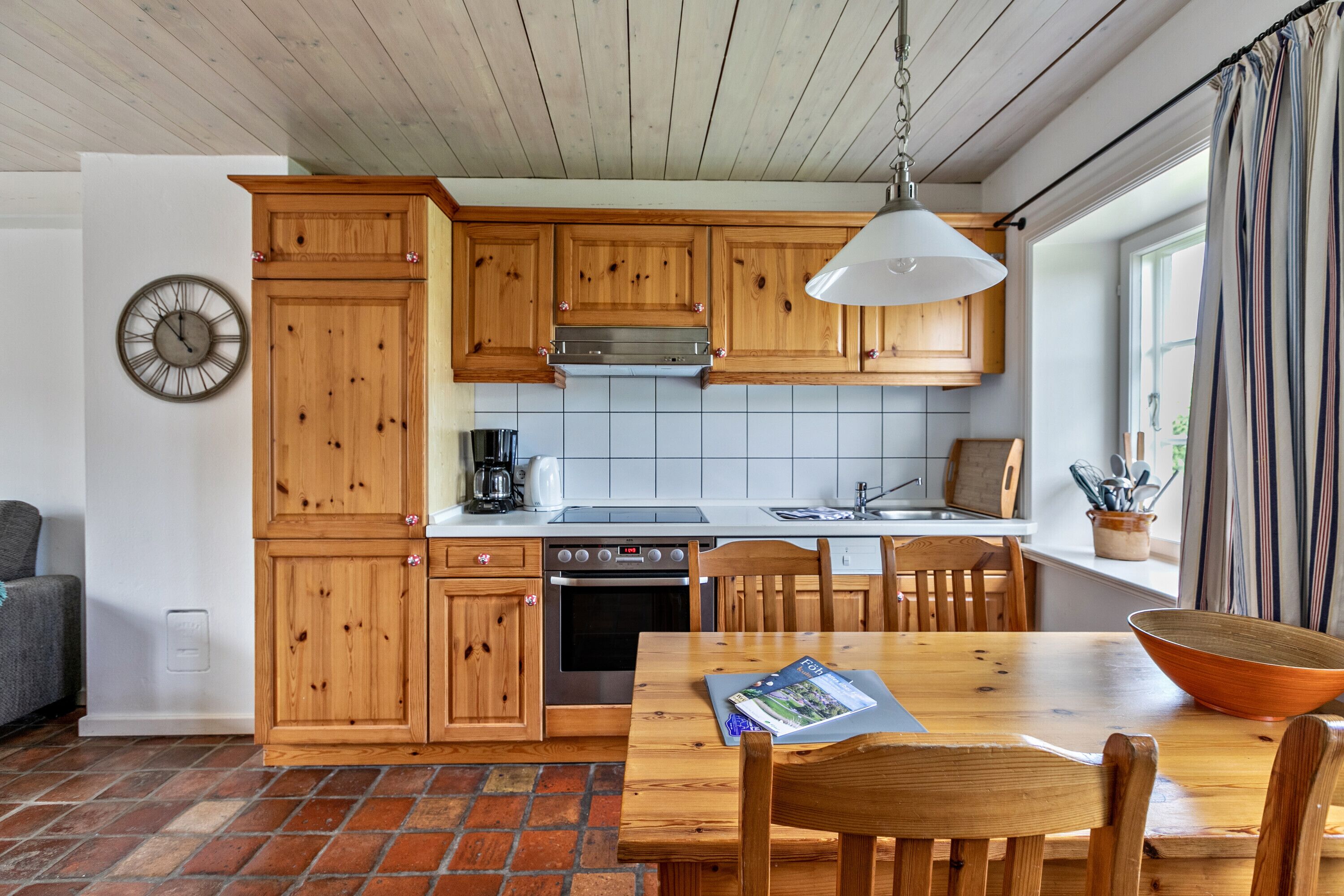 Kühlschrank, Ofen, Herdplatte, Geschirrspüler