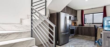 Fridge, microwave, oven, stovetop