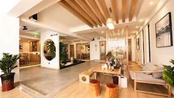 المنشأة من الداخل