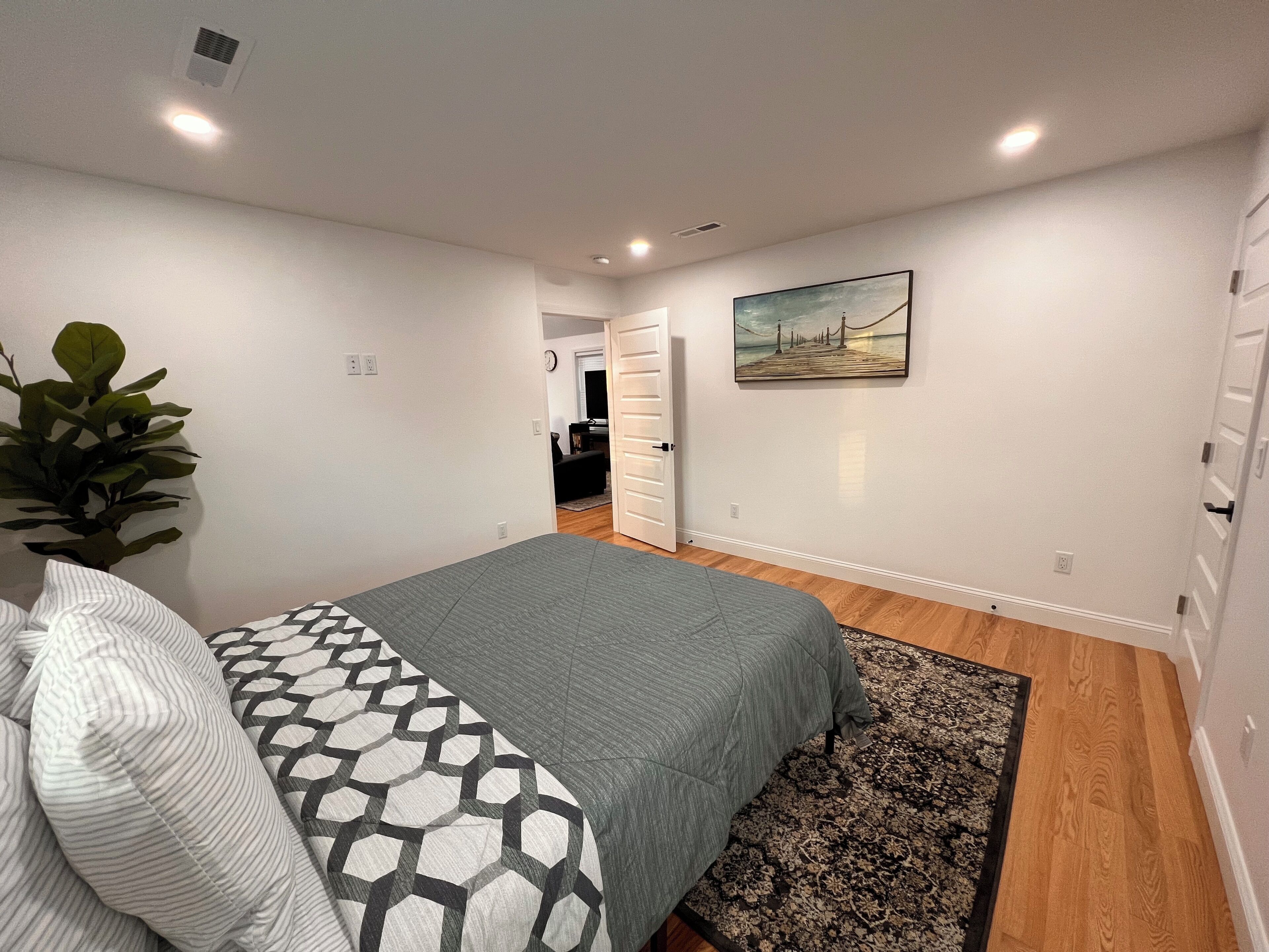 3 habitaciones, tabla de planchar con plancha, cuna de viaje y wifi 