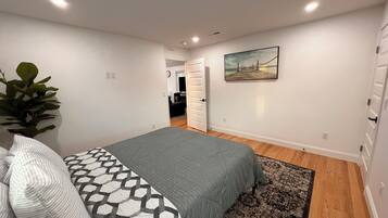 3 habitaciones, tabla de planchar con plancha, cuna de viaje y wifi