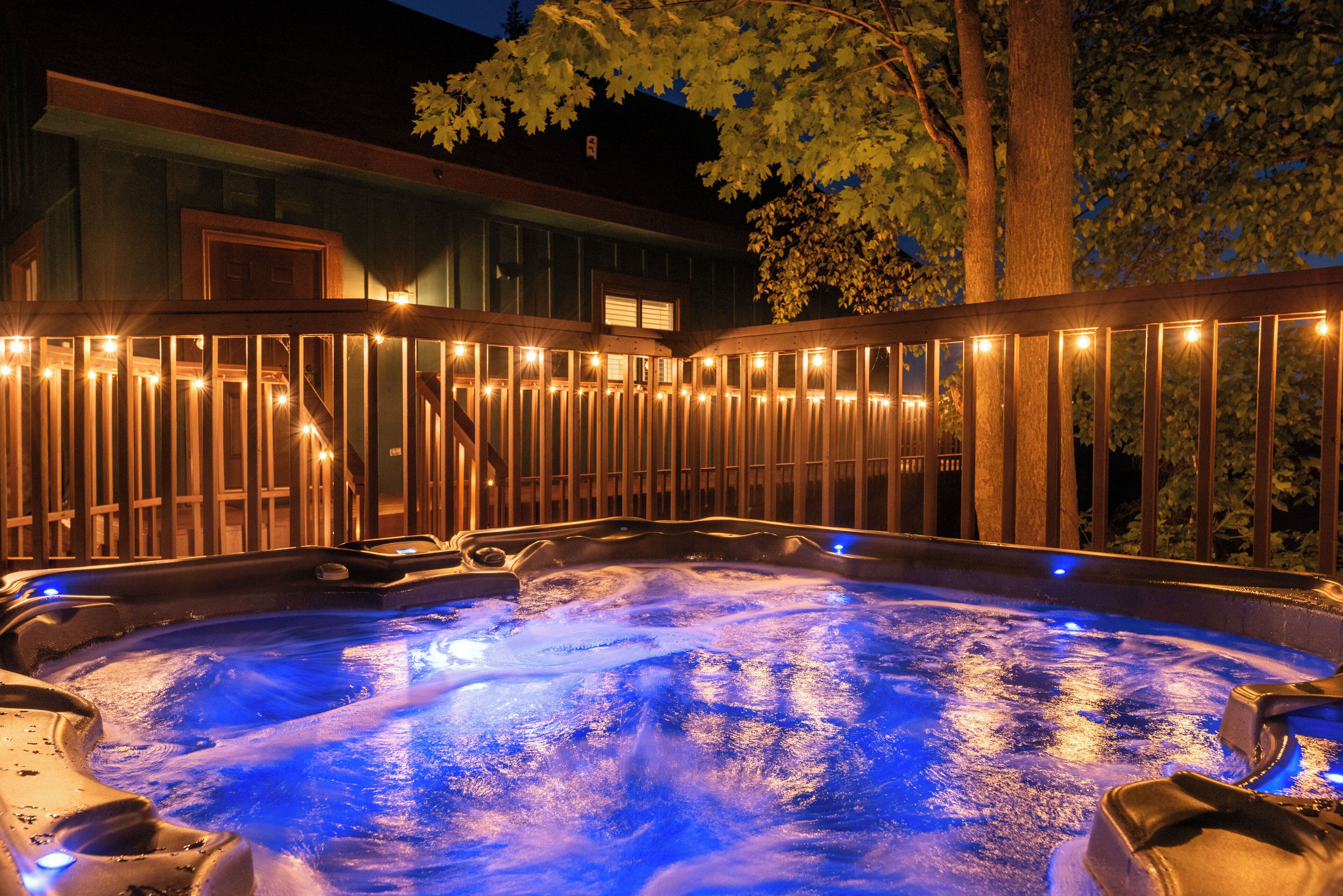 Tina de hidromasaje al aire libre