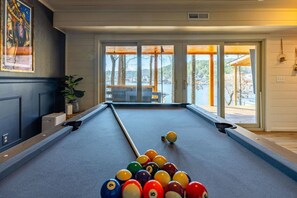 Games room - Lake Front Home w/Private Dock, Kayaks, Fire Pit & Hot Tub | Community Pool & Tennis (Waleska)