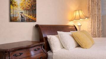 2 bedrooms, desk, iron/ironing board, travel cot