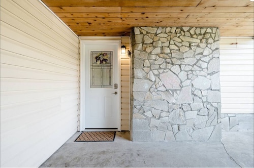 Family Gathering Beachside Retreat