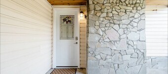 Family Gathering Beachside Retreat