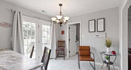 Pelot, 9023 Pelot Place