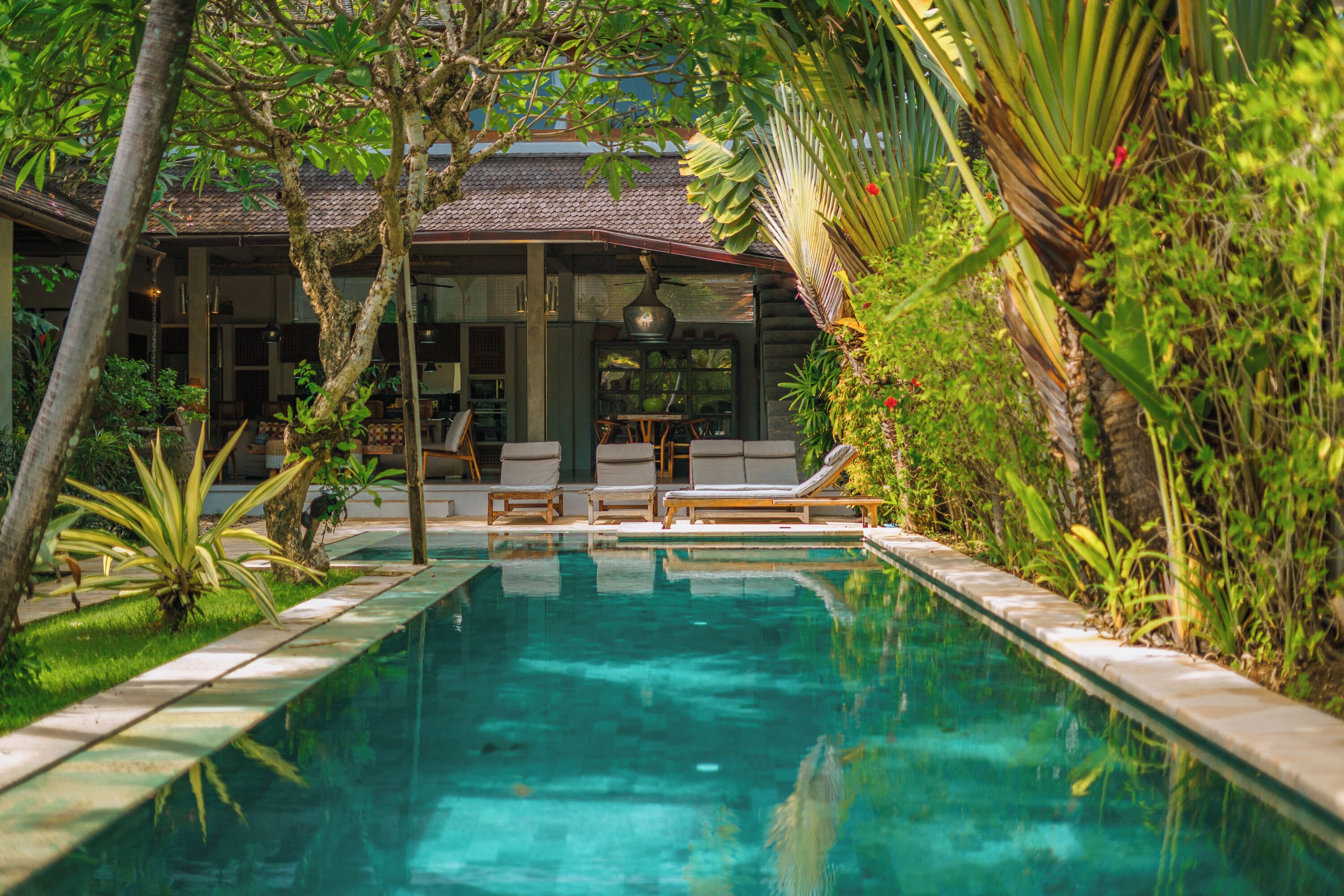 Kolam renang outdoor