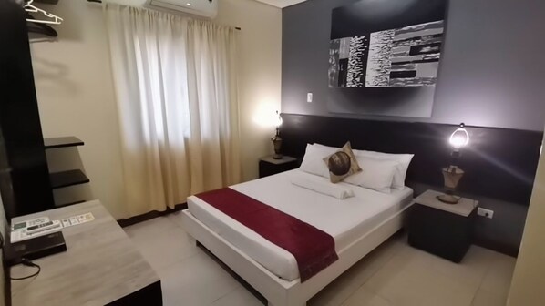 Basic Double Room - Coron Town Travellers Inn (Coron)