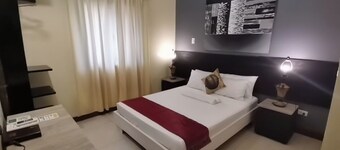 Coron Town Travellers Inn