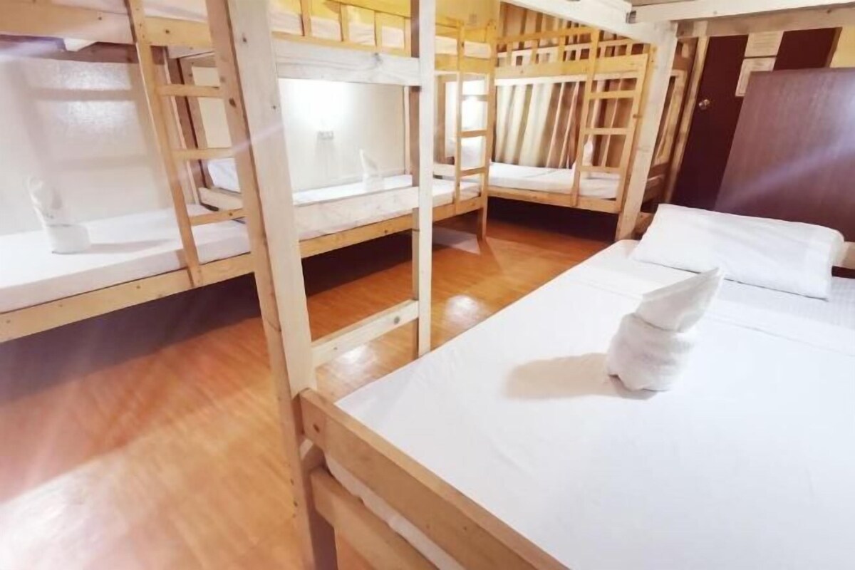 Bureau, espace de travail pour ordinateurs portables