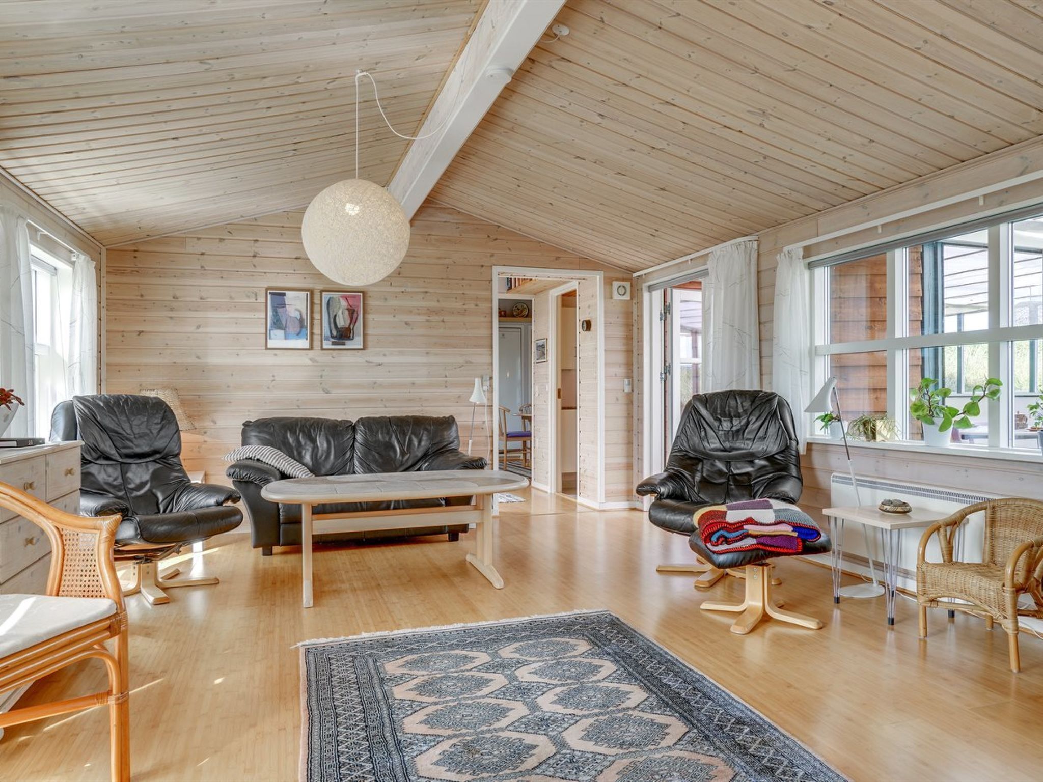 Fernseher, Kamin