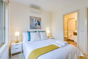 3 chambres, fer et planche à repasser, lit parapluie, Wi-Fi gratuit
