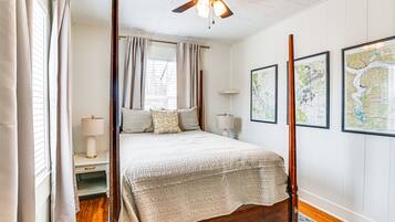 2 bedrooms, internet, bed sheets