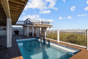 Et oppvarmet basseng