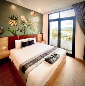 Deluxe Double Room | Iron/ironing board, free WiFi