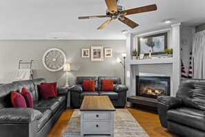 Smart TV - Knolls 0213 - Two Bedroom Apartment, Sleeps 6 (Osage Beach)
