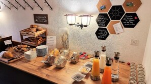 Petit déjeuner buffet compris tous les jours