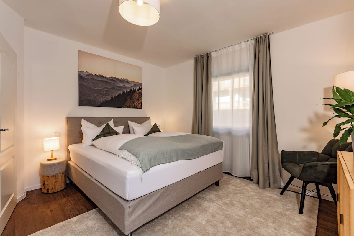 Condo | Premium bedding, in-room safe, laptop workspace, blackout drapes