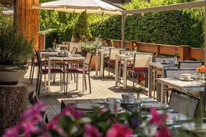 Free daily buffet breakfast - Hotel Villa Lago (Bad Wiessee)