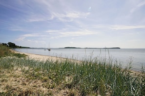 Tæt på stranden