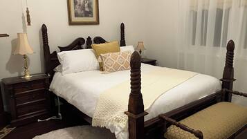 3 Schlafzimmer, Schreibtisch, BĂŒgeleisen/BĂŒgelbrett, Reisekinderbett