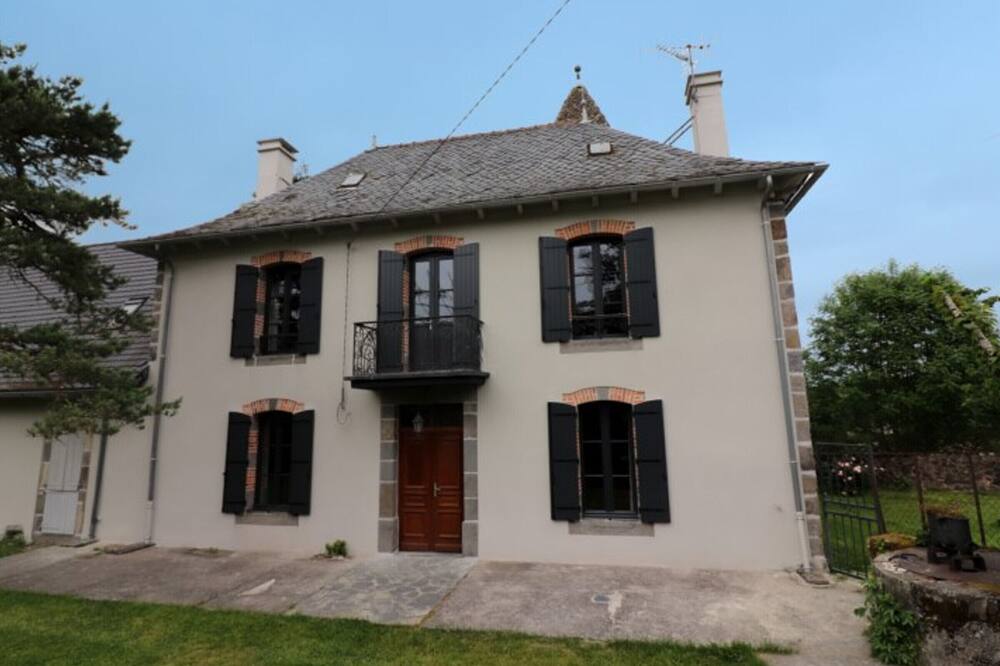 Gite Ayrens, 3 bedrooms, 6 persons