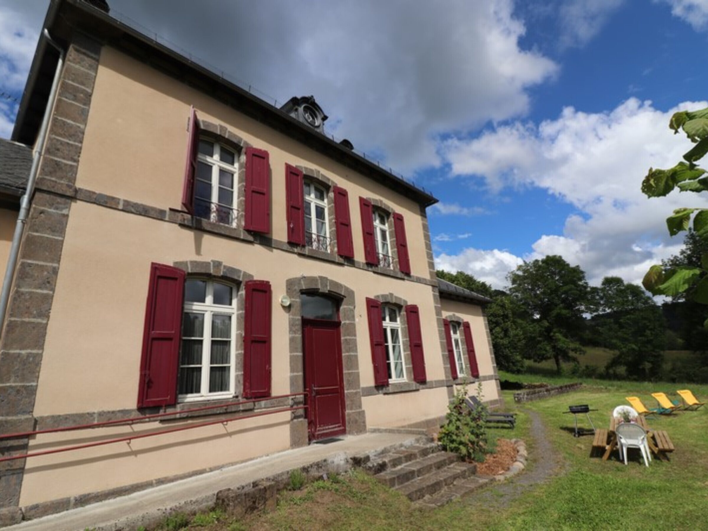 Gite Saint-Martin-Valmeroux, 4 bedrooms, 8 persons