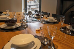 Dining - Gite Jura la Mouille (Hauts-de-Bienne)