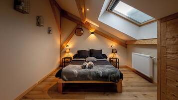 3 slaapkamers, een strijkplank/strijkijzer, reisbedje, gratis wifi