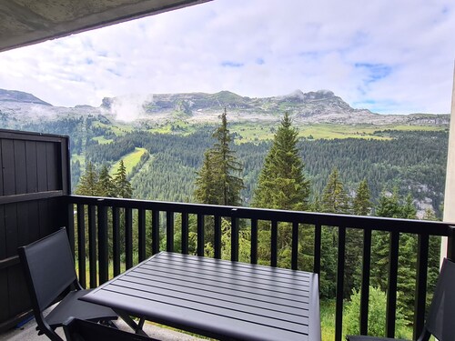 Renovated studio with cabin in Flaine, sunny balcony