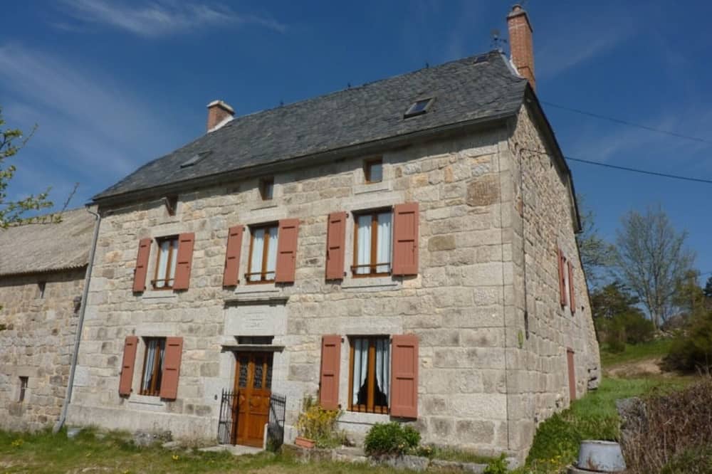 Gite Val-d'Arcomie-Saint-Just, 4 bedrooms, 10 persons