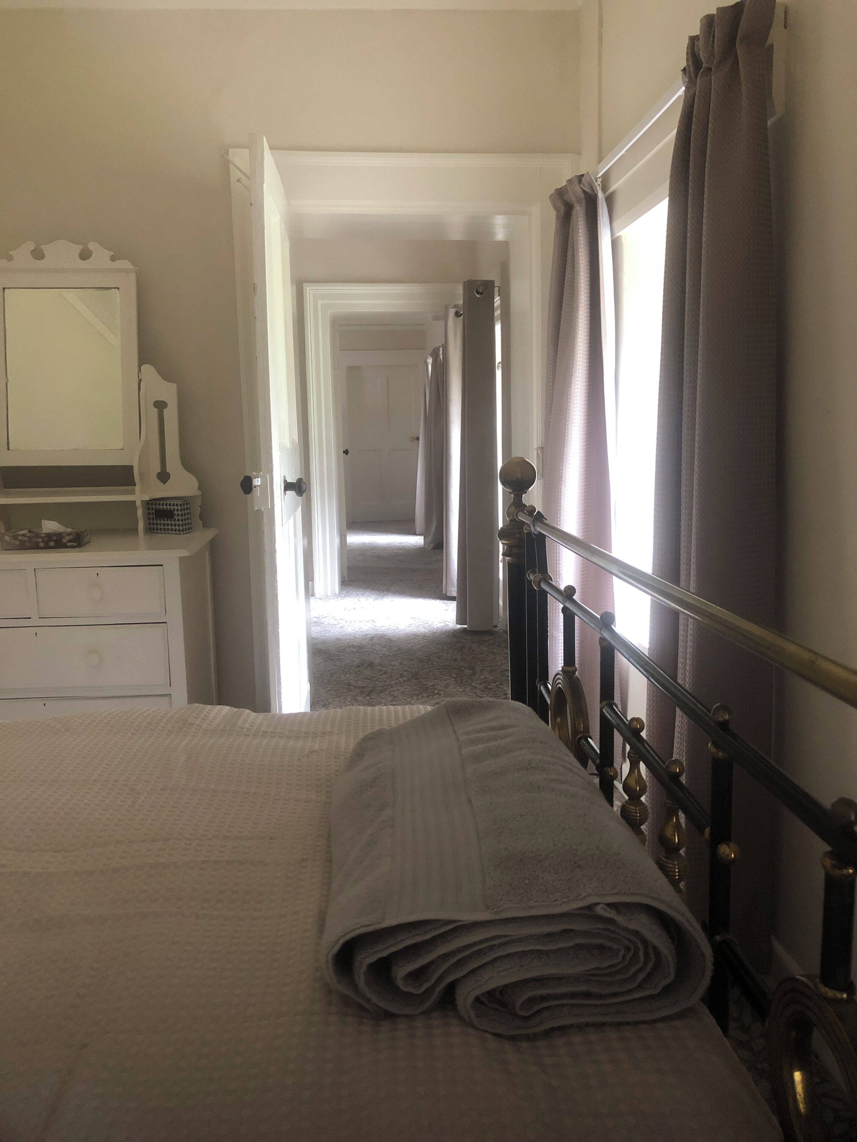 2 chambres, fer et planche à repasser, Wi-Fi, draps fournis