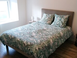 3 bedrooms, free WiFi, bed sheets