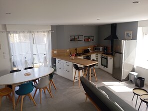 Fridge, microwave, oven, dishwasher