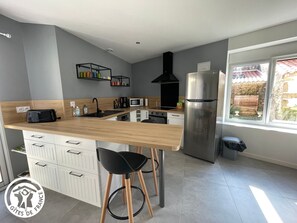 Kühlschrank, Mikrowelle, Ofen, Geschirrspüler