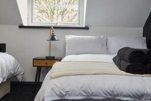 4 Schlafzimmer, Bügeleisen/Bügelbrett, kostenloses WLAN
