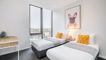 Apartamento luxo | 3 quartos, escrivaninha, ferros/tábuas de passar roupa