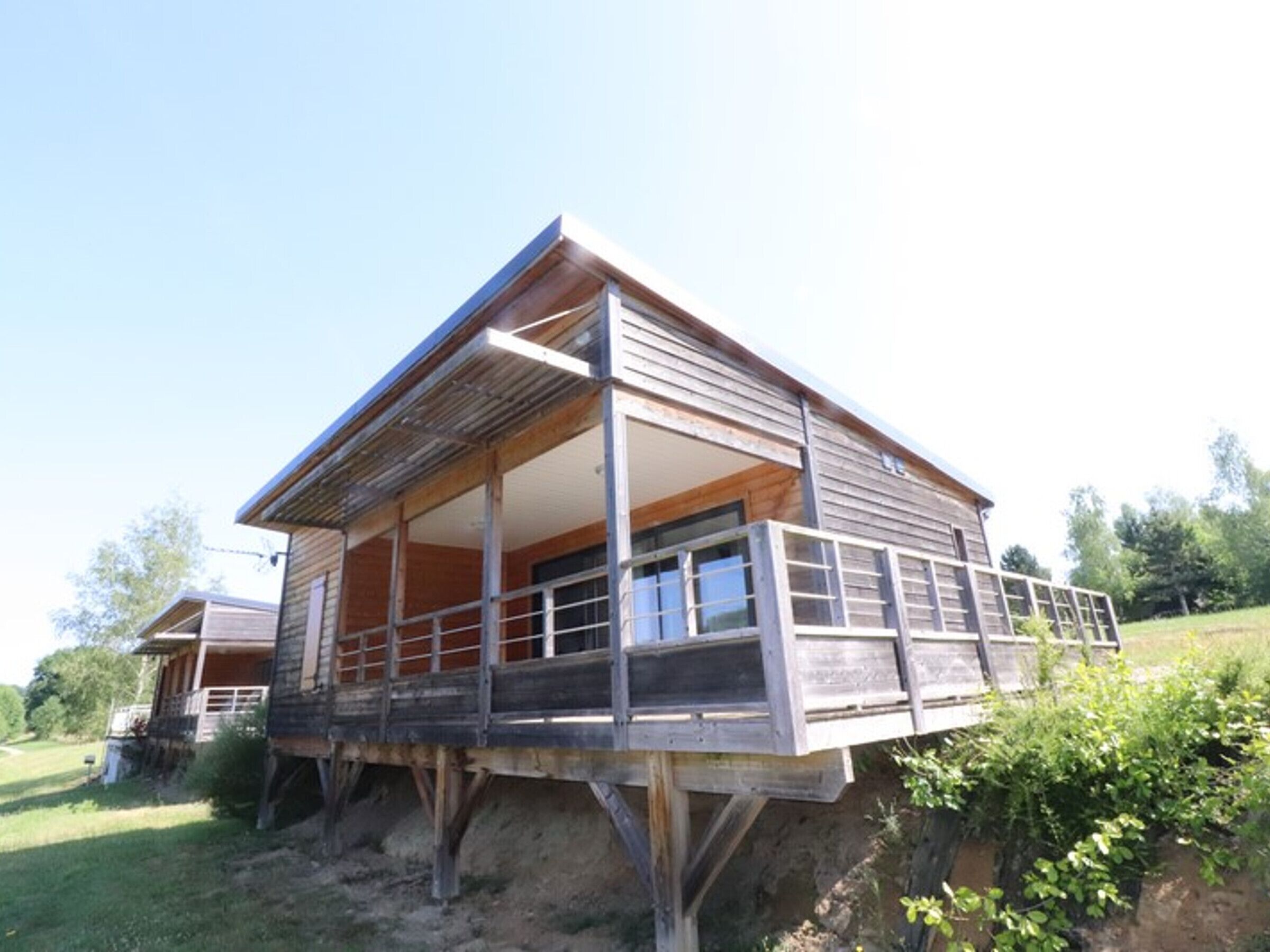 Gite Le Rouget-Pers, 2 bedrooms, 4 persons