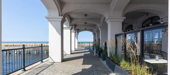 Bulwar Zachodzącego Słońca 2