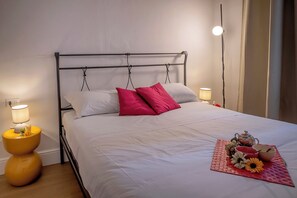 2 Schlafzimmer, Schreibtisch, Bügeleisen/Bügelbrett, kostenloses WLAN