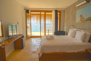 Standard Room | 1 bedroom, in-room safe, desk, blackout curtains - Synosse Park Hotel Çeşme (Cesme)