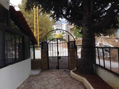 Aiden Faraya - Mountain Vista Chalet: Exclusive Panoramic View 🗻"