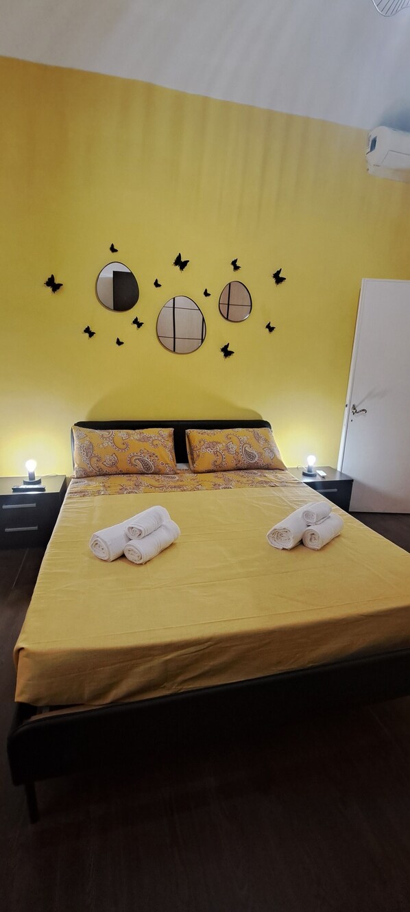 1 غرفة نوم ومكواة/لوح كي وواي فاي وملاءات أسرّة