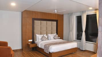 Presidential Suite, 1 King Bed | 1 bedroom, blackout curtains, iron/ironing board, rollaway beds