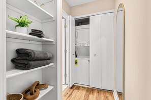 Interior - New! Comfy & Cozy Private Studio Flat (Roseville)