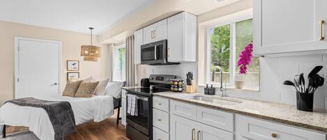 Desk, iron/ironing board, free WiFi, bed sheets