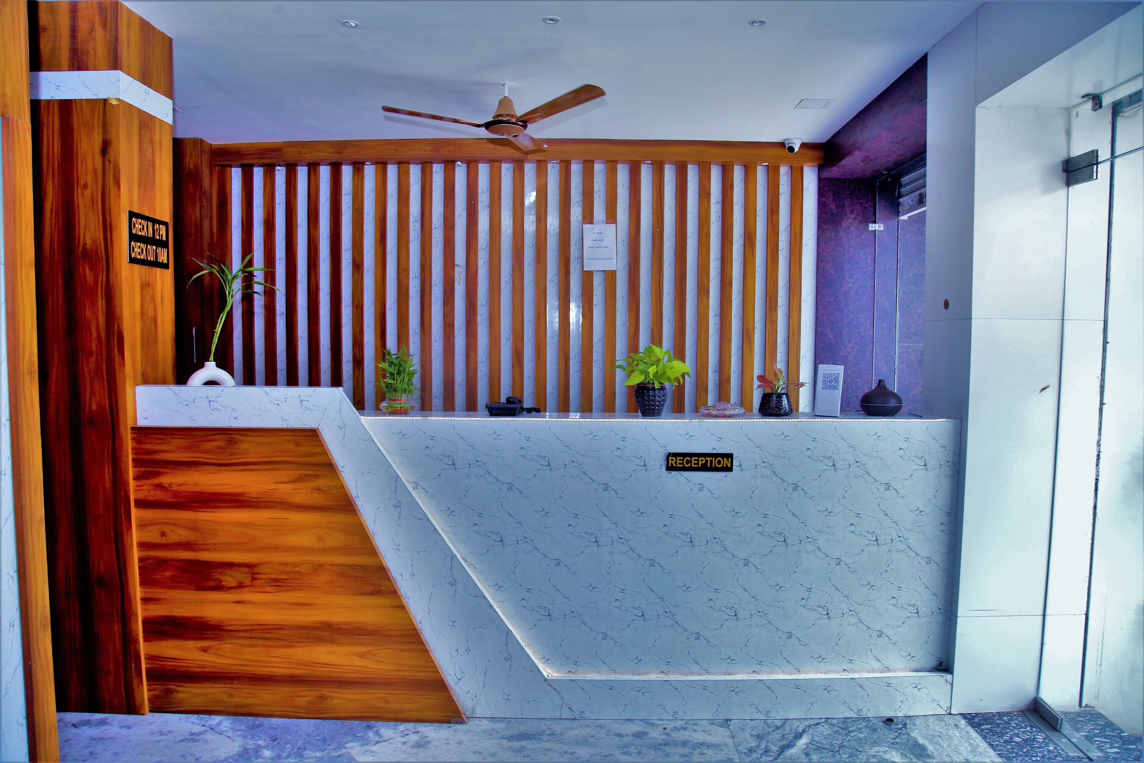 Photo - Lake View Hotel